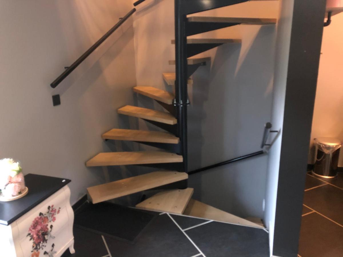 Loft D Isa Avec Wifi Netflix Apartment Gesves Exterior photo