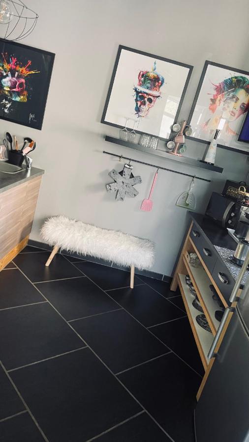 Loft D Isa Avec Wifi Netflix Apartment Gesves Exterior photo