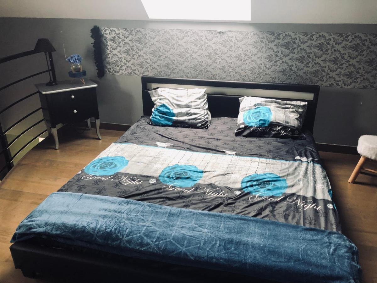 Loft D Isa Avec Wifi Netflix Apartment Gesves Exterior photo